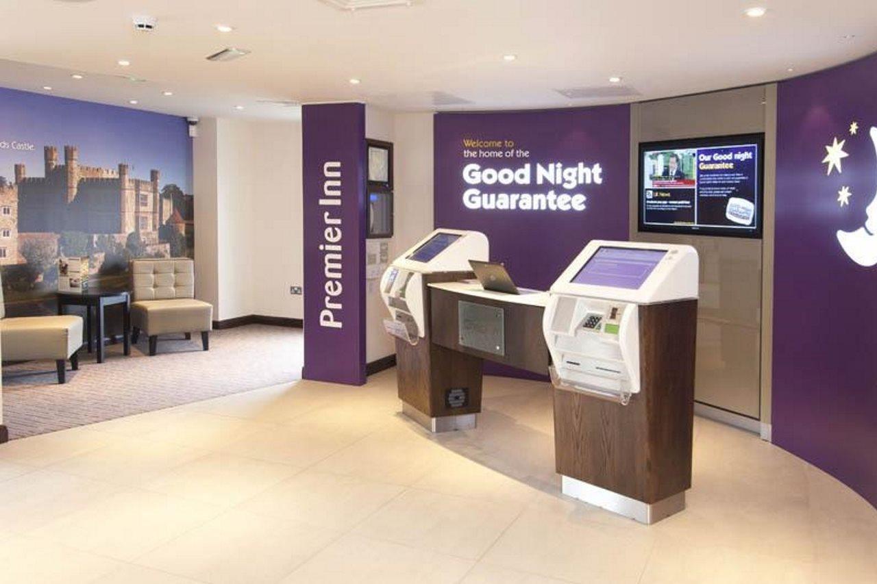 Premier Inn Мейдстън Екстериор снимка