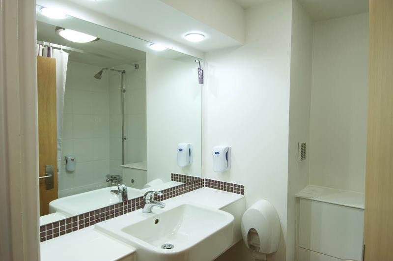 Premier Inn Мейдстън Екстериор снимка